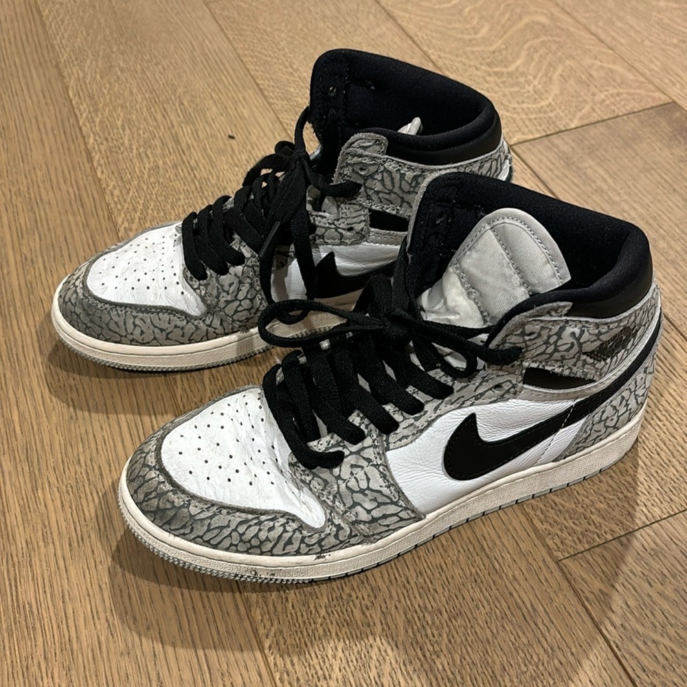 Boys Jordan Sneakers
